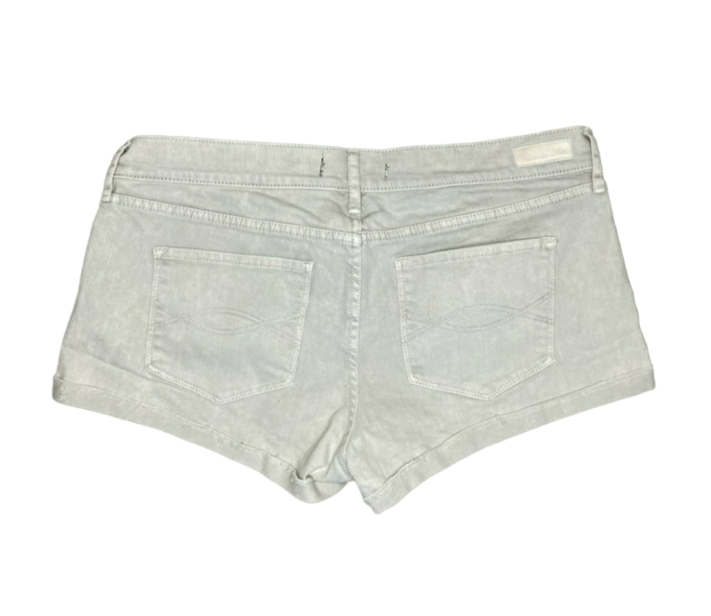 Abercrombie and Fitch cuffed stretchy shorts (30) - Picture 2 of 6
